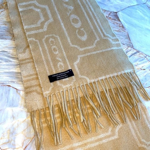 COACH Lady's Cream Scarf - Picture 6 of 8